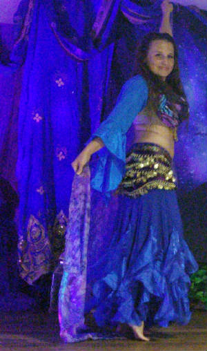 2017Events/ancient-echoes-belly-dance-blue-outfit.jpg